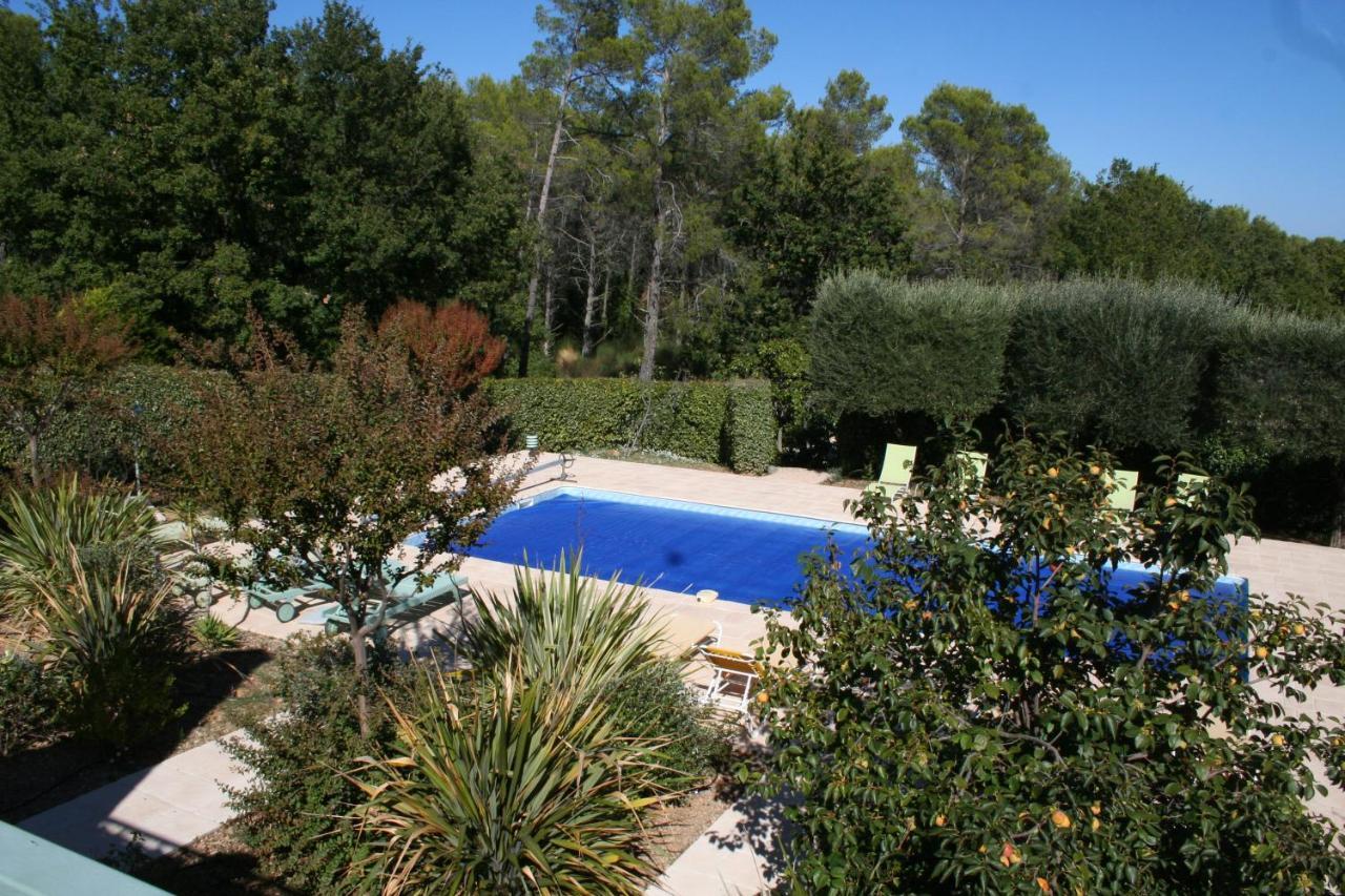 LE MAS DES TARENTES Chambres d'hôtes Trans-en-Provence Extérieur photo